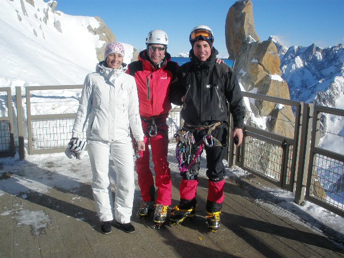 Arete des Cosmiques 49.jpg - A l'arriv�e, petite photo sympa avec une russe fort agr�able...